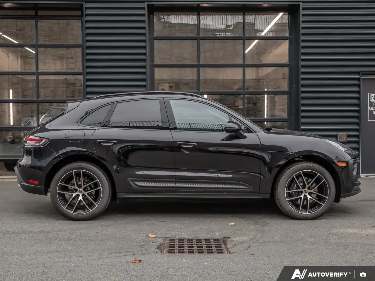 Porsche Macan - Image 28