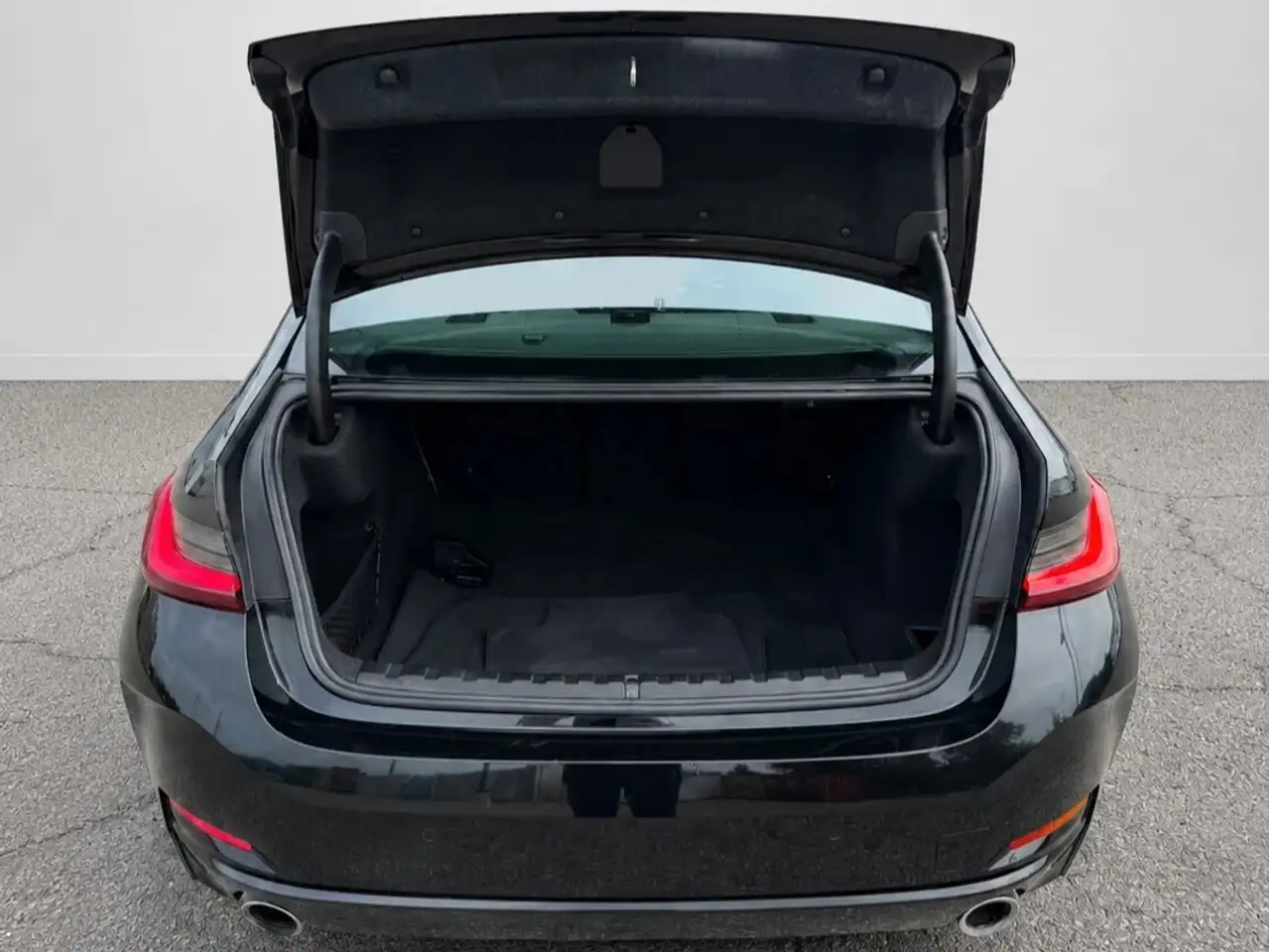 BMW 3 Series - Image 19