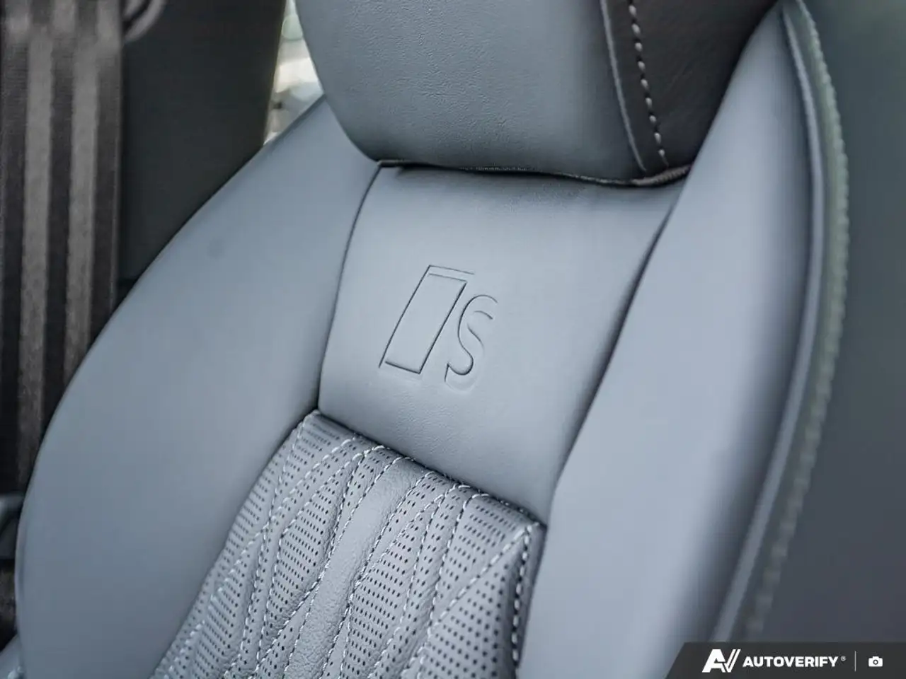 Audi SQ5 - Image 24