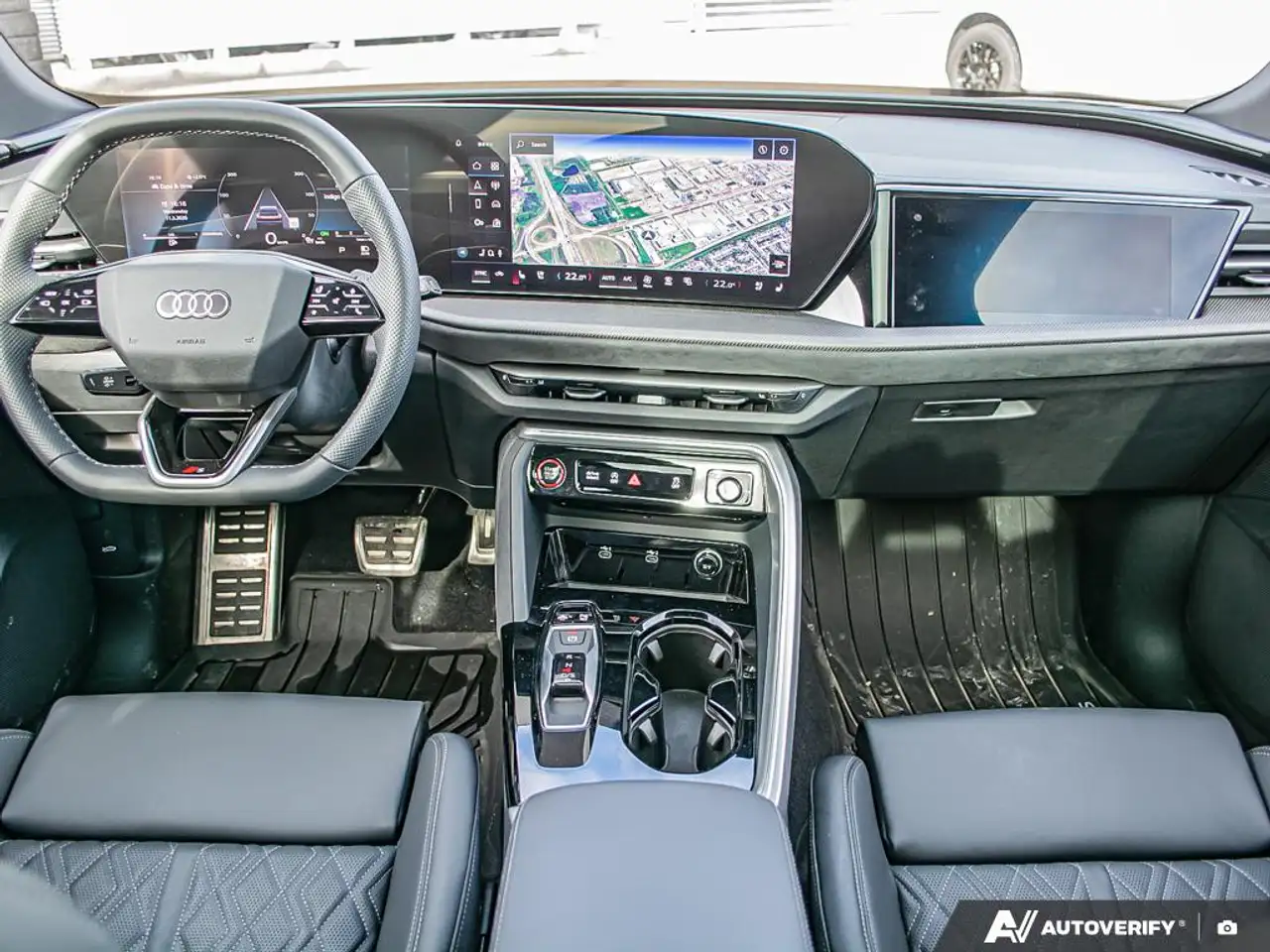 Audi SQ5 - Image 26