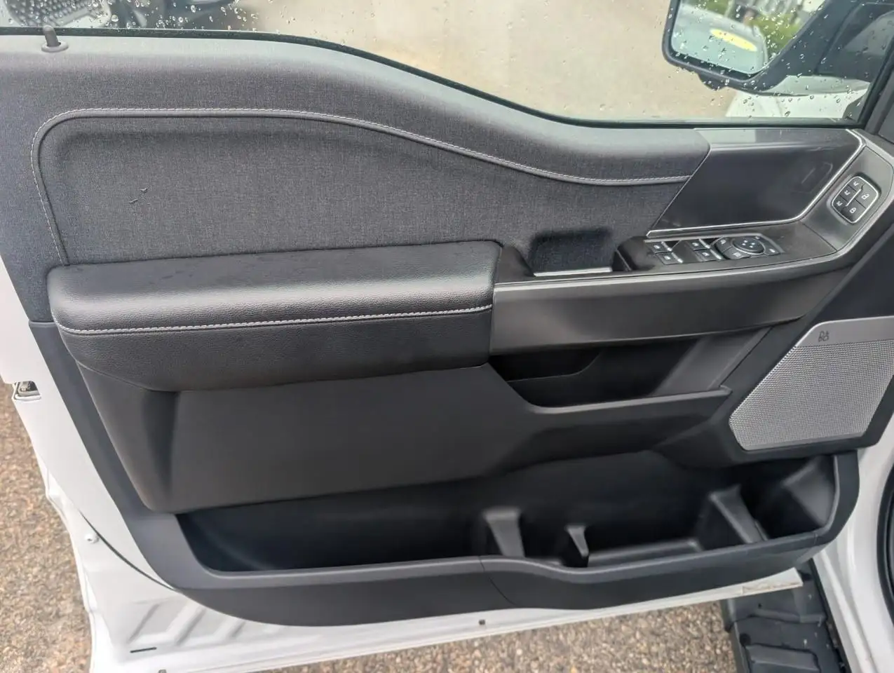 Ford F-150 - Image 19