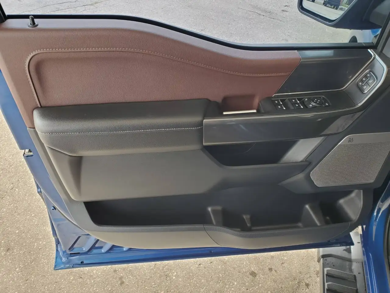 Ford F-150 - Image 24