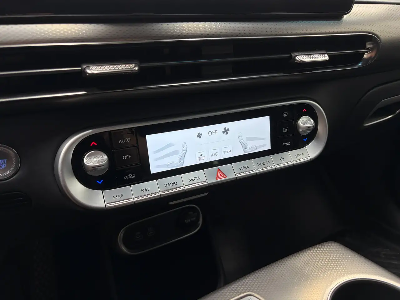Genesis GV60 - Image 26