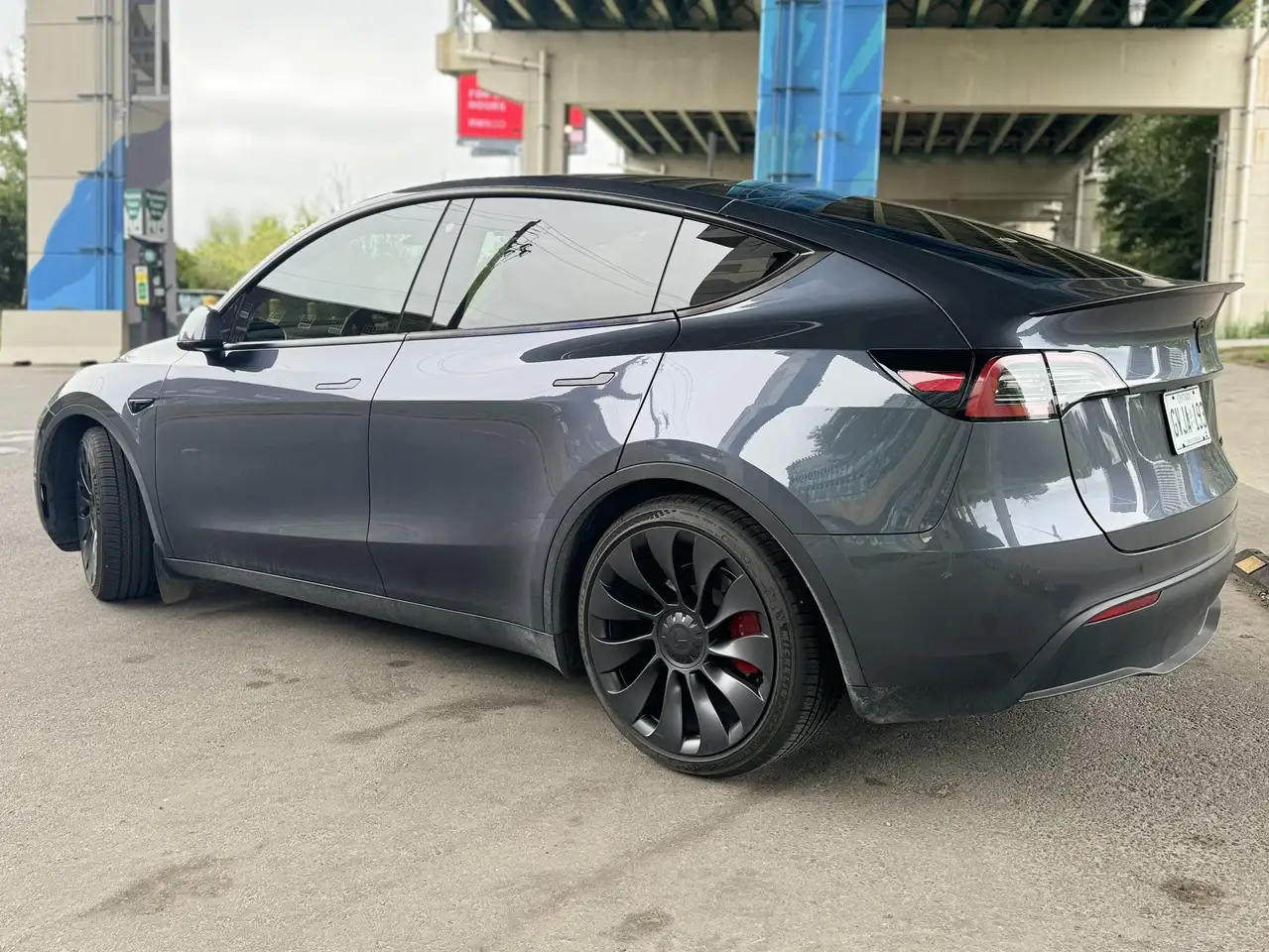 Tesla Model Y - Image 8