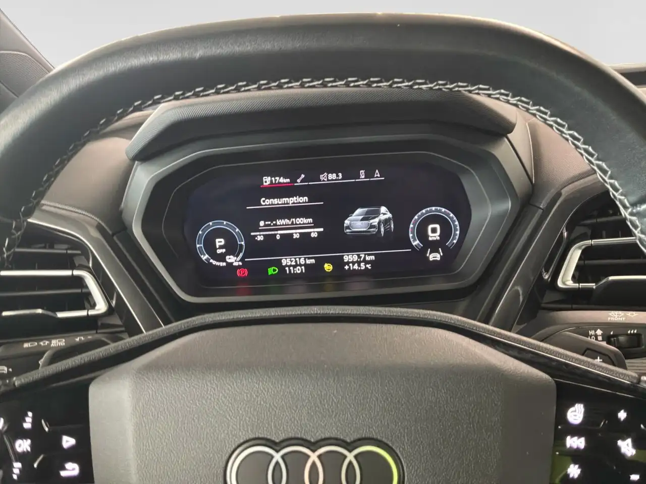 Audi Q4 e-tron - Image 12