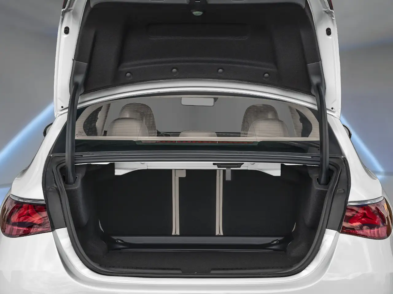 Mercedes-Benz E-Class - Image 7