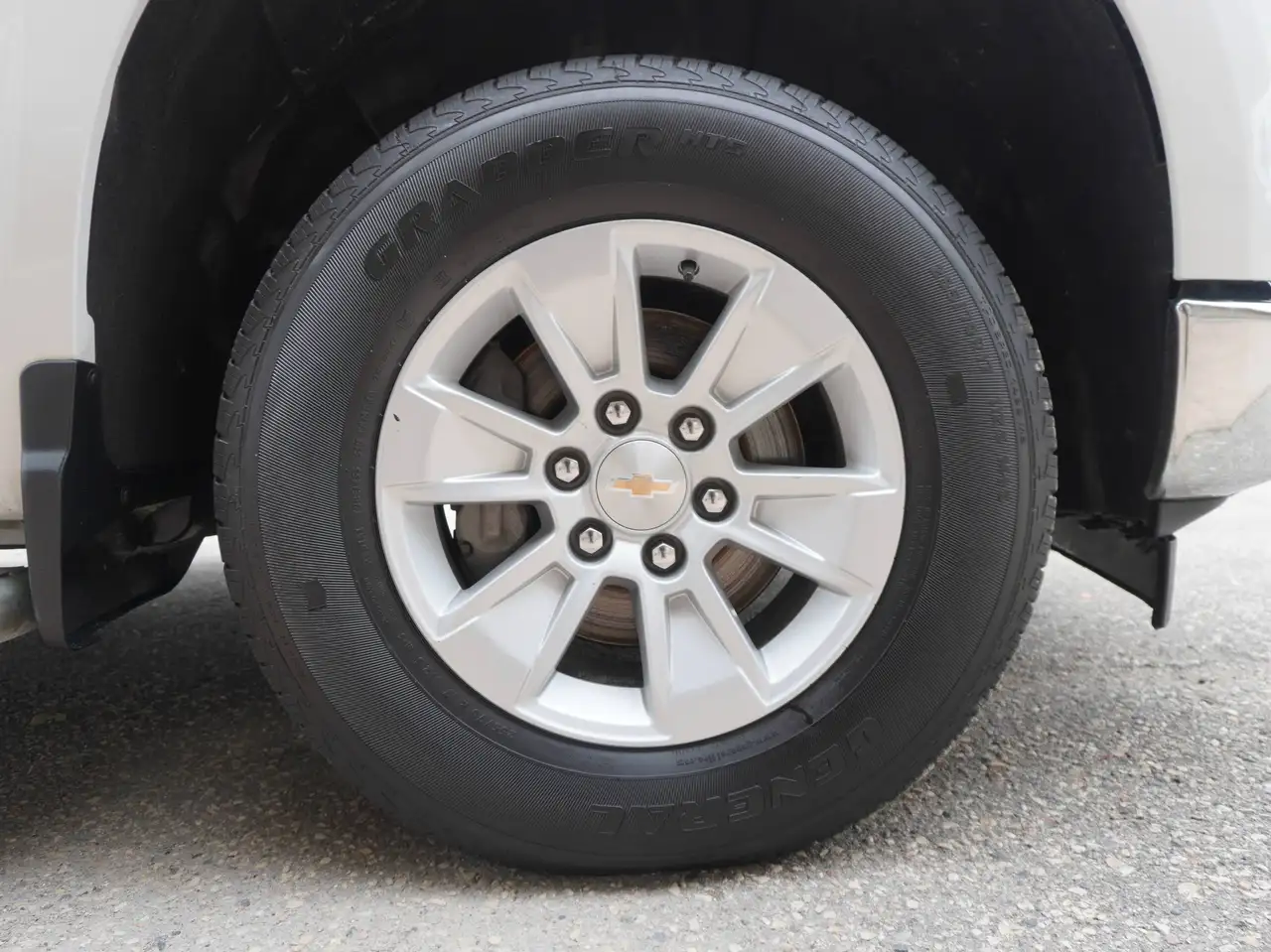 Chevrolet Silverado 1500 - Image 34