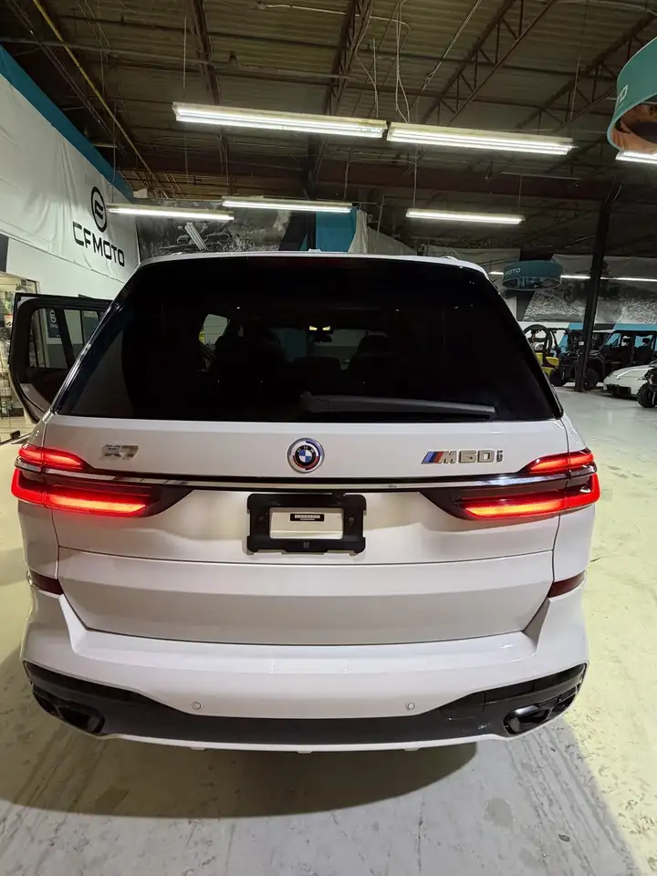 BMW X7 - Image 2