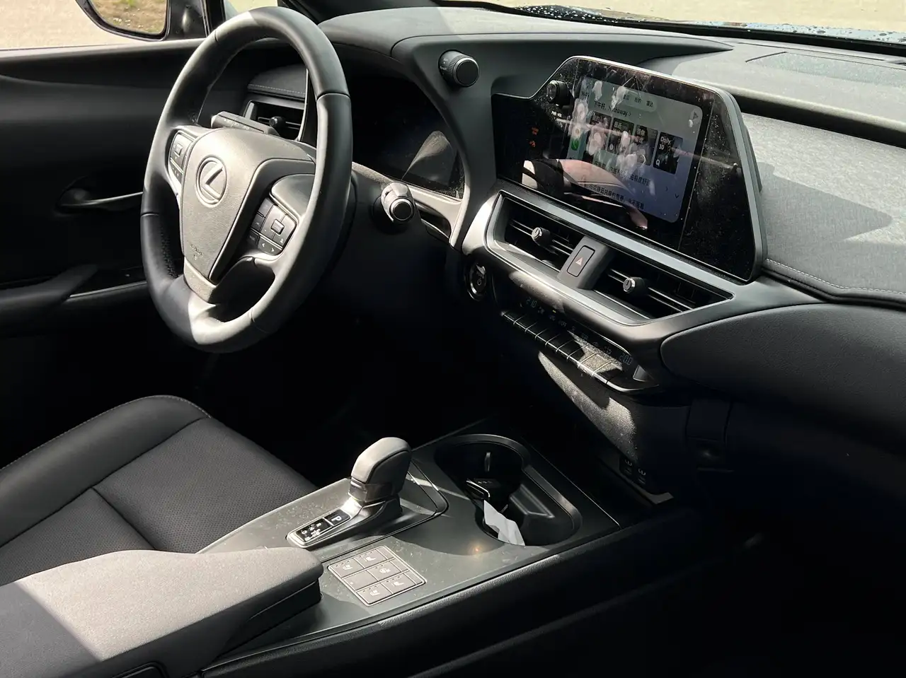 Lexus UX - Image 11