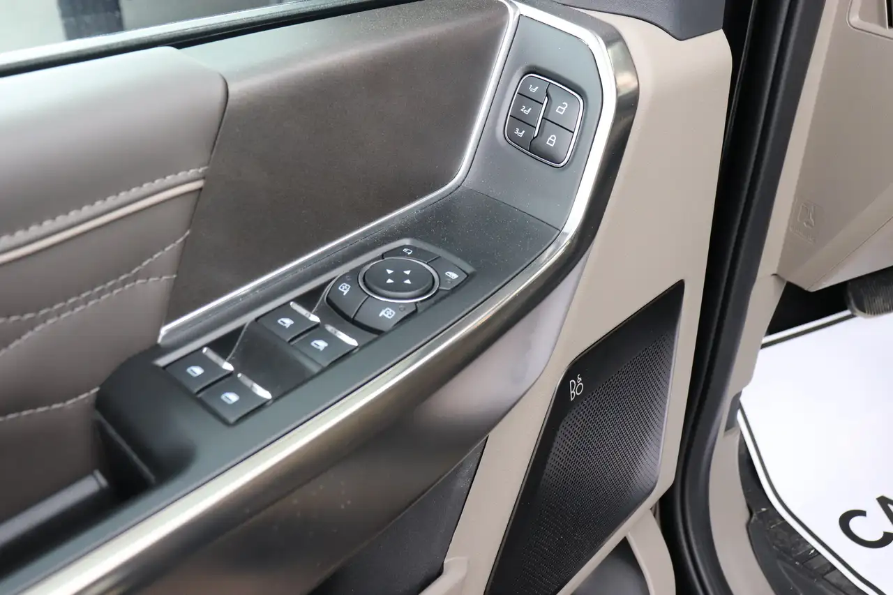 Ford F-150 - Image 8