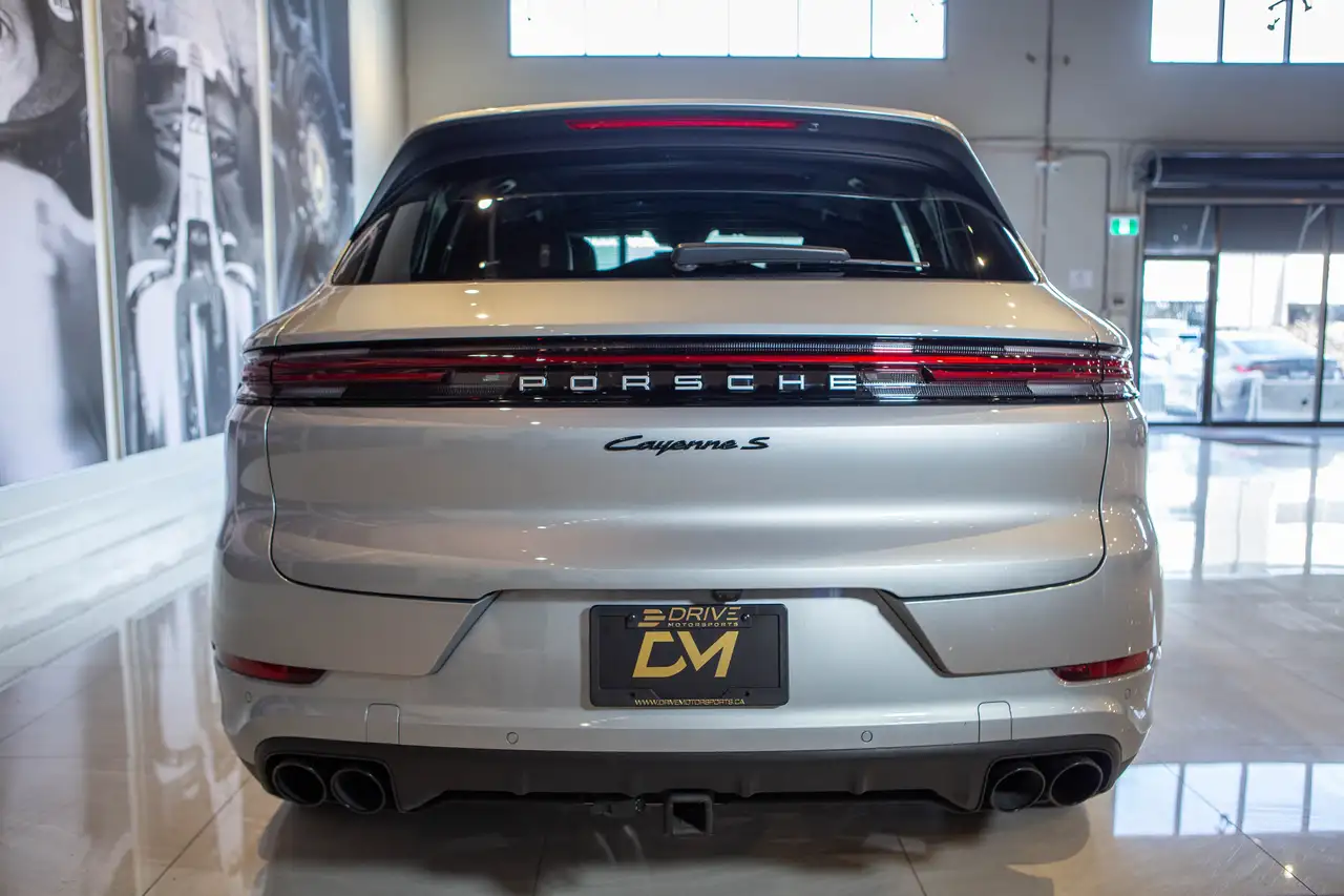 Porsche Cayenne - Image 4