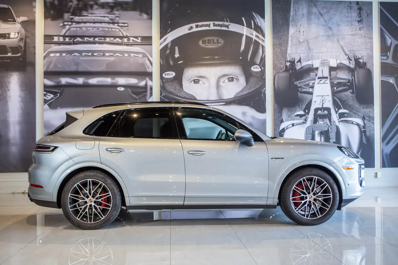 Porsche Cayenne - Image 3