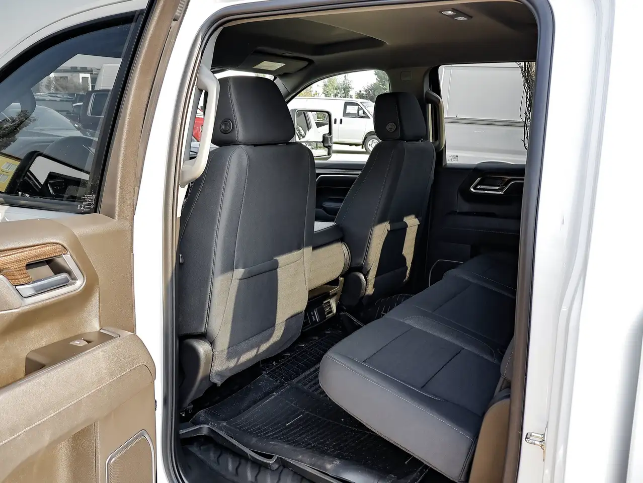 Chevrolet Silverado 1500 - Image 26