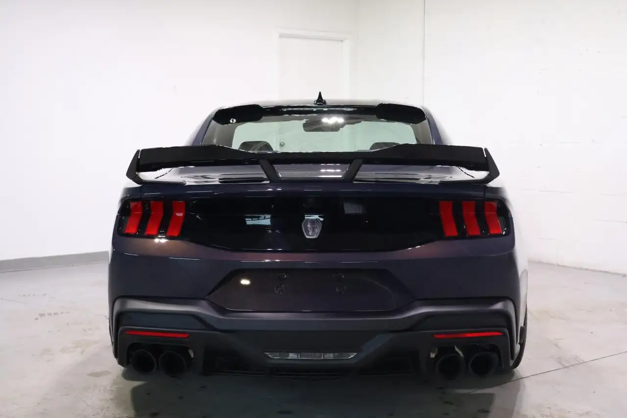 Ford Mustang - Image 5