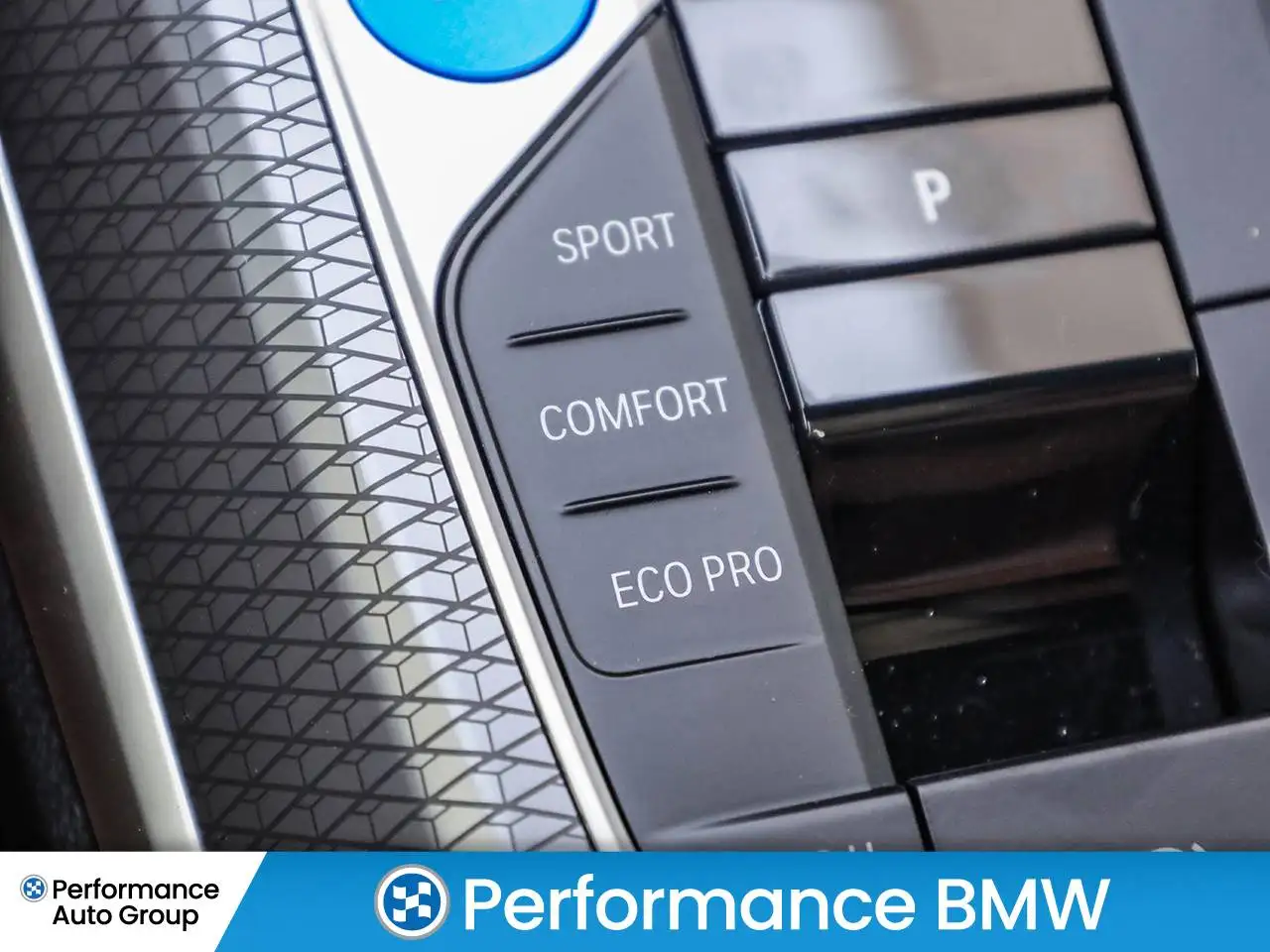 BMW i4 - Image 23