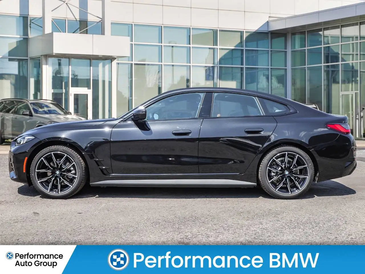 BMW i4 - Image 3