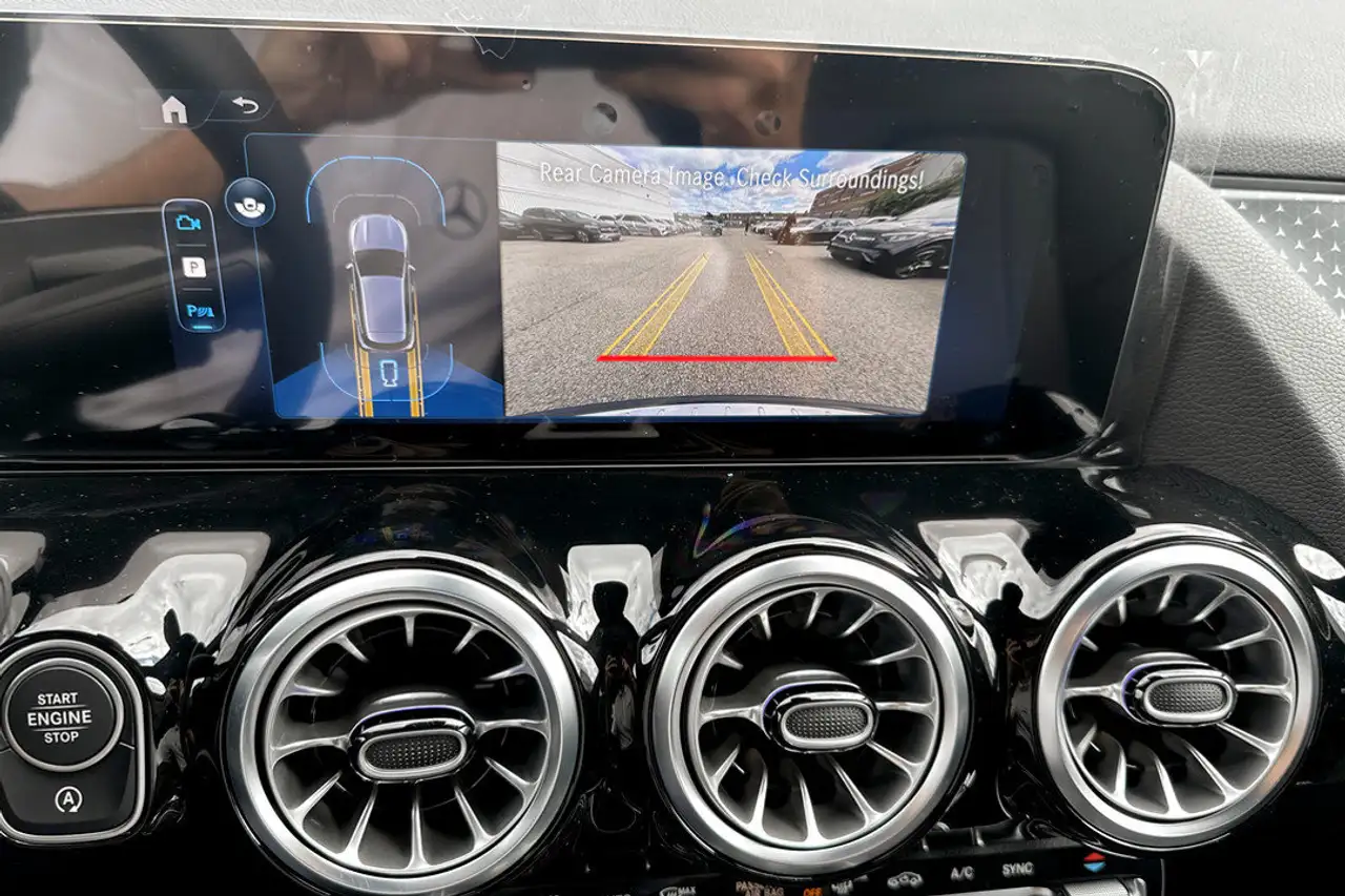 Mercedes-Benz GLA - Image 9