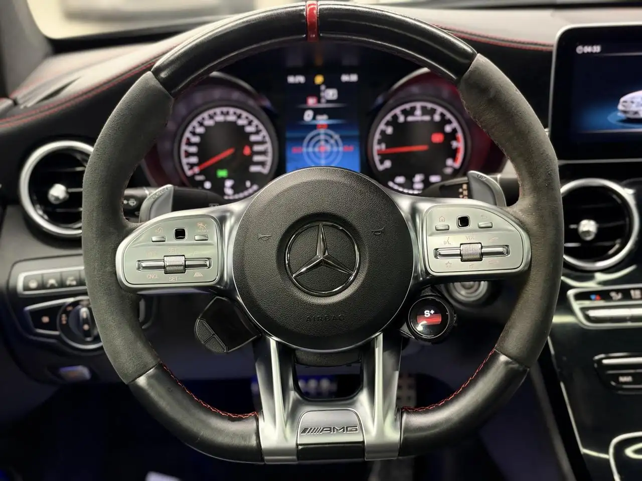 Mercedes-Benz C-Class - Image 12