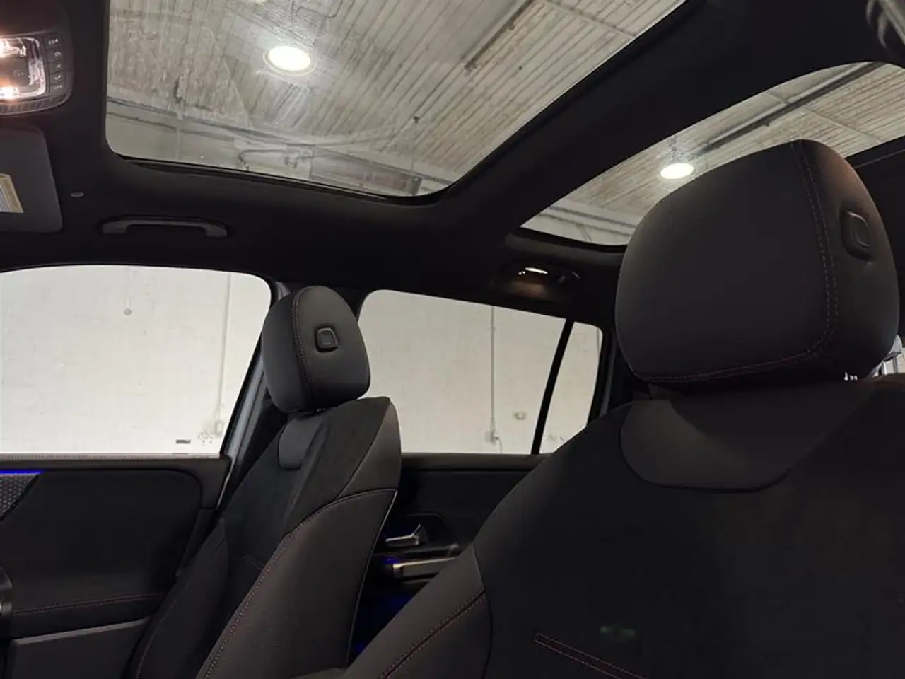 Mercedes-Benz GLB - Image 10