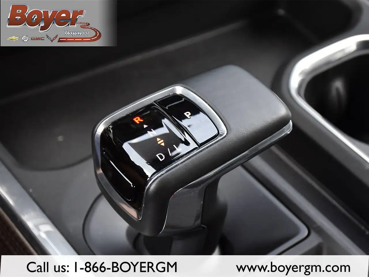 Chevrolet Silverado 1500 - Image 24