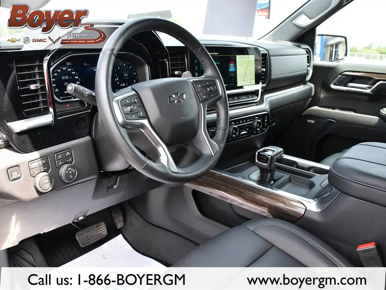 Chevrolet Silverado 1500 - Image 10
