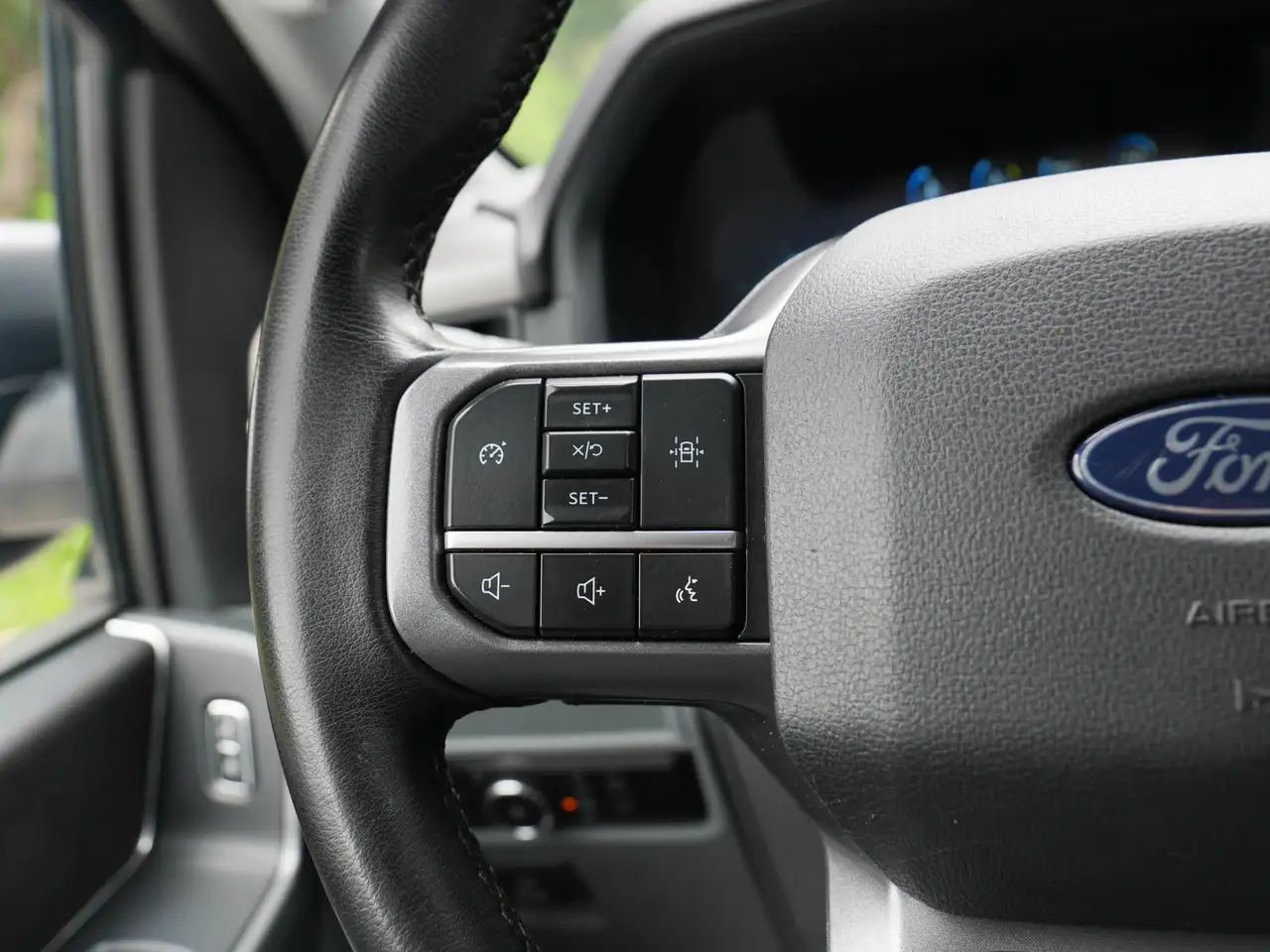 Ford F-150 - Image 27