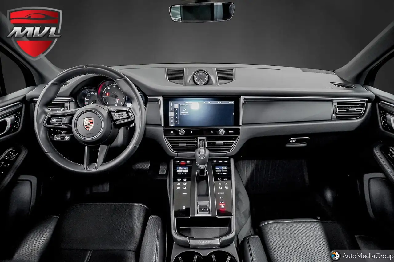 Porsche Macan - Image 22