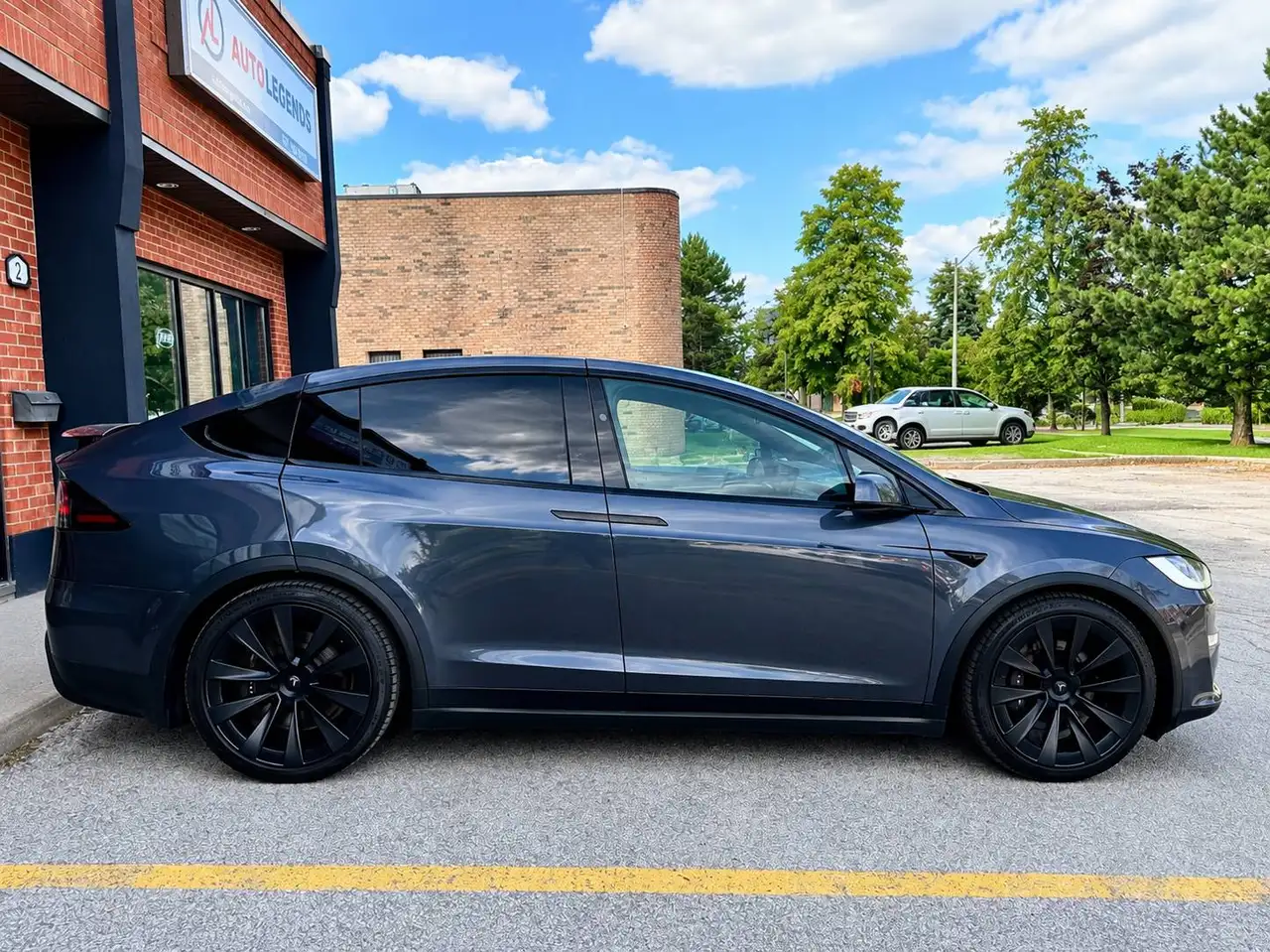 Tesla Model X - Image 7