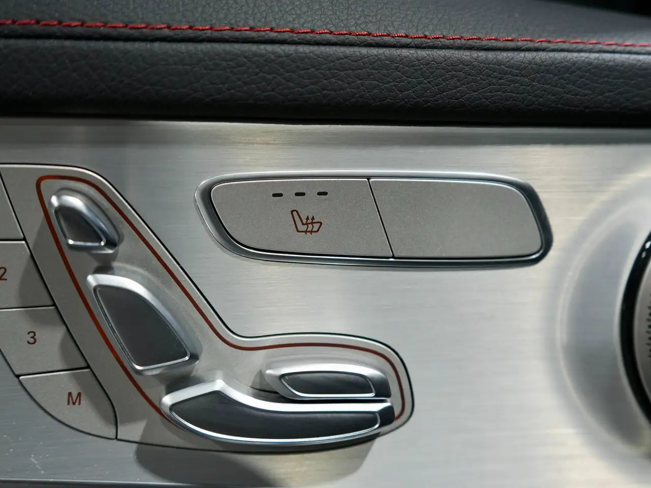 Mercedes-Benz GLC - Image 31