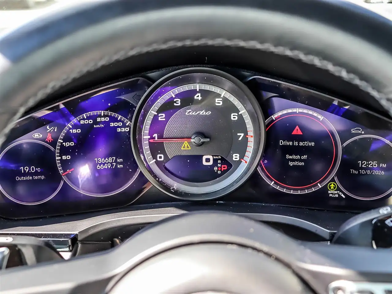 Porsche Cayenne - Image 31