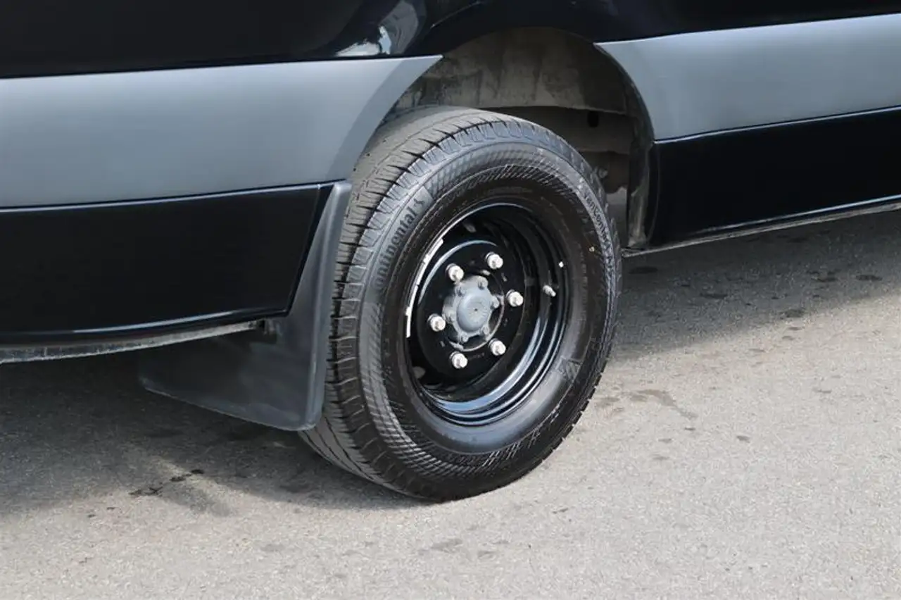 Mercedes-Benz Sprinter - Image 14