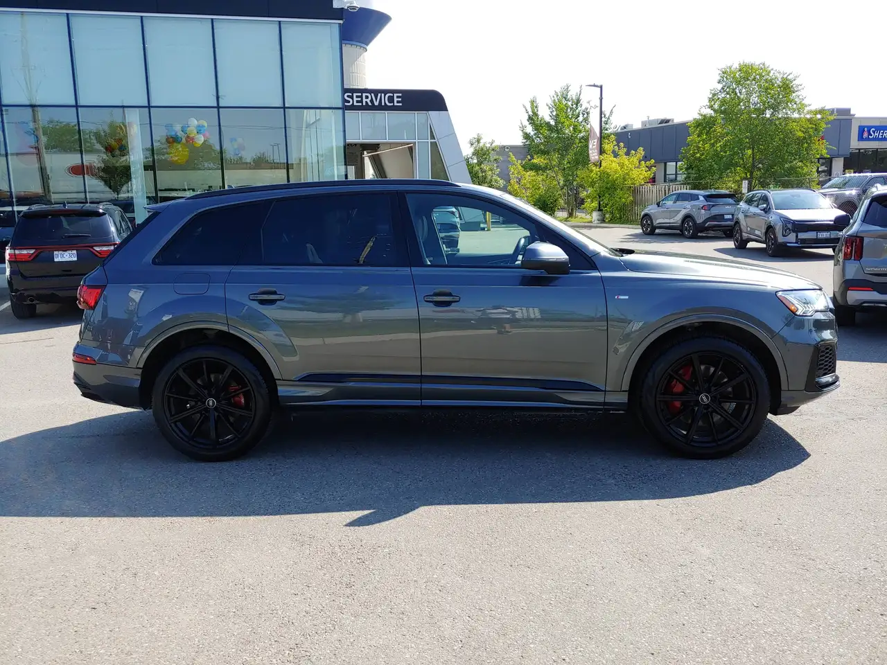 Audi Q7 - Image 9