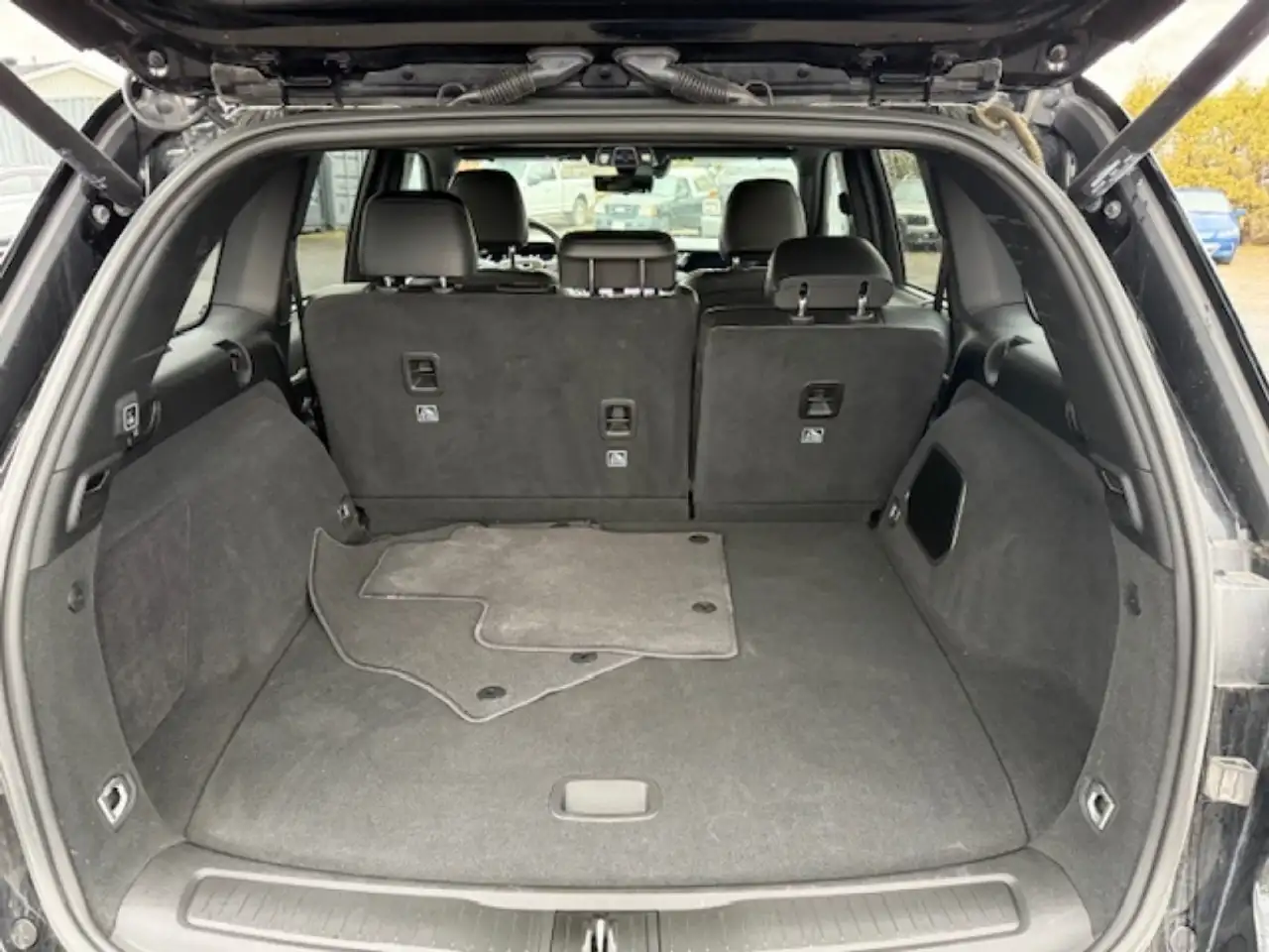 Jeep Grand Cherokee - Image 8