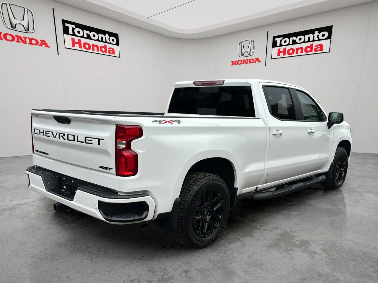 Chevrolet Silverado 1500 - Image 7