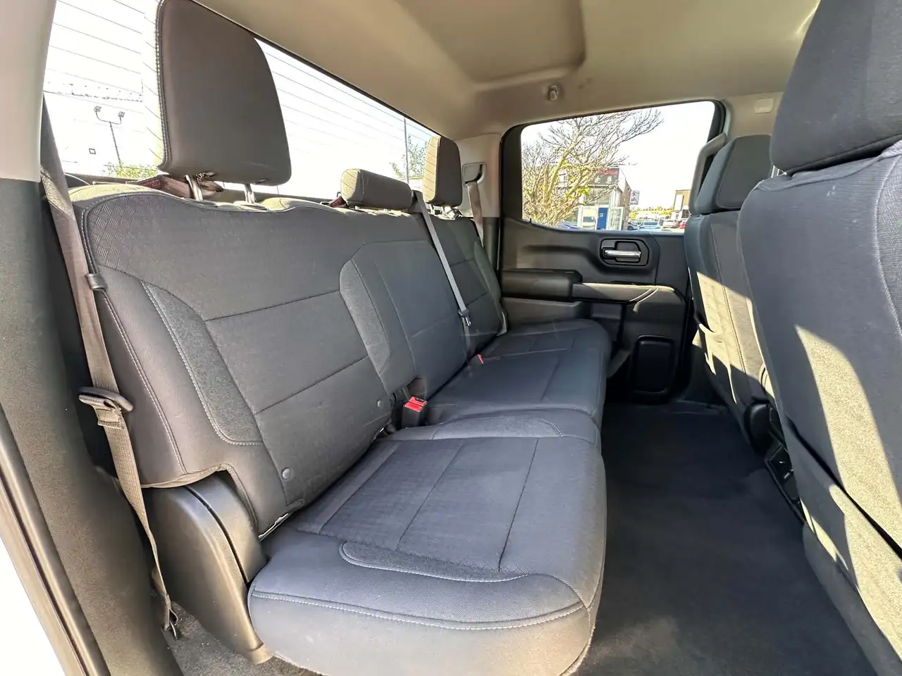 Chevrolet Silverado 1500 - Image 15