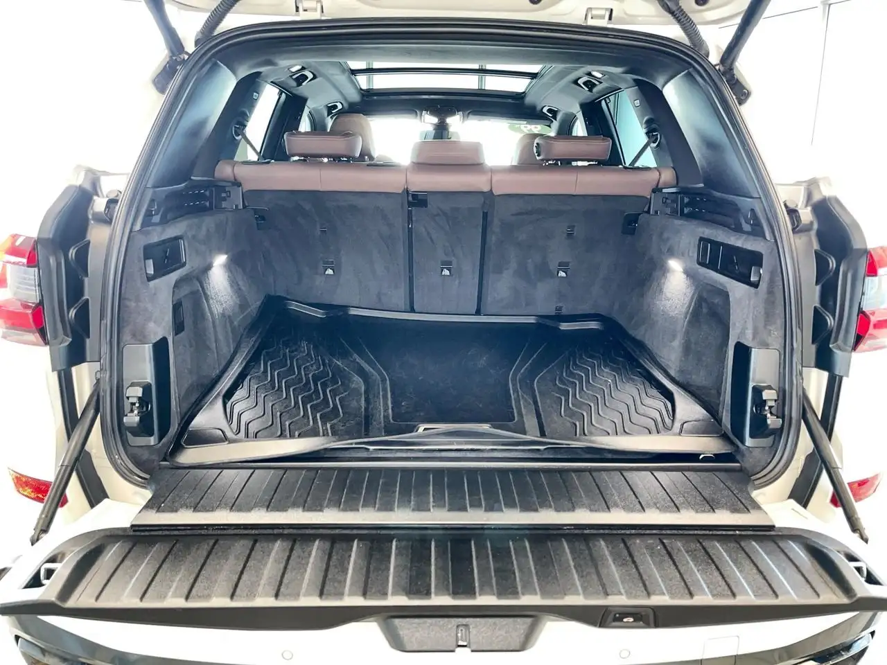 BMW X5 - Image 32