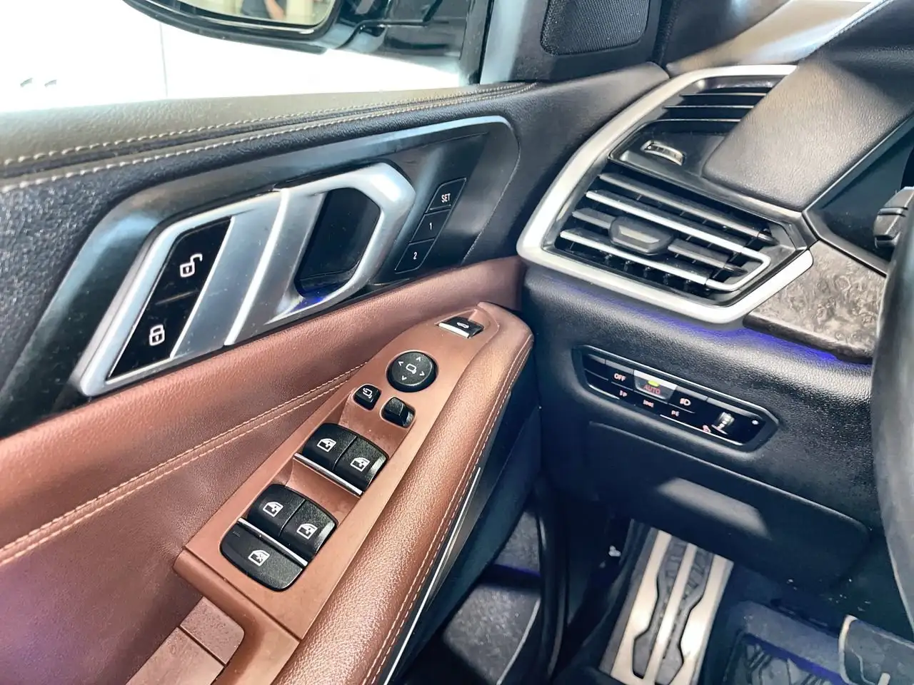 BMW X5 - Image 21