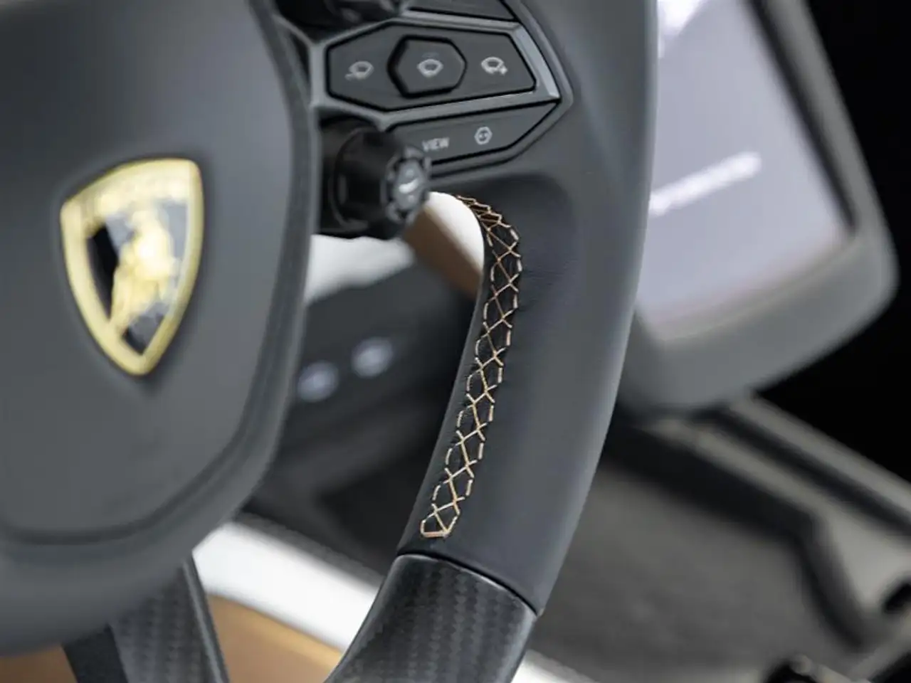 Lamborghini Revuelto - Image 28