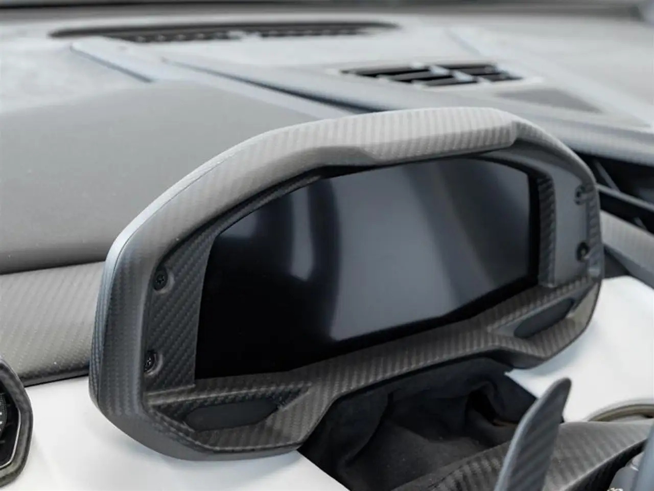 Lamborghini Revuelto - Image 21