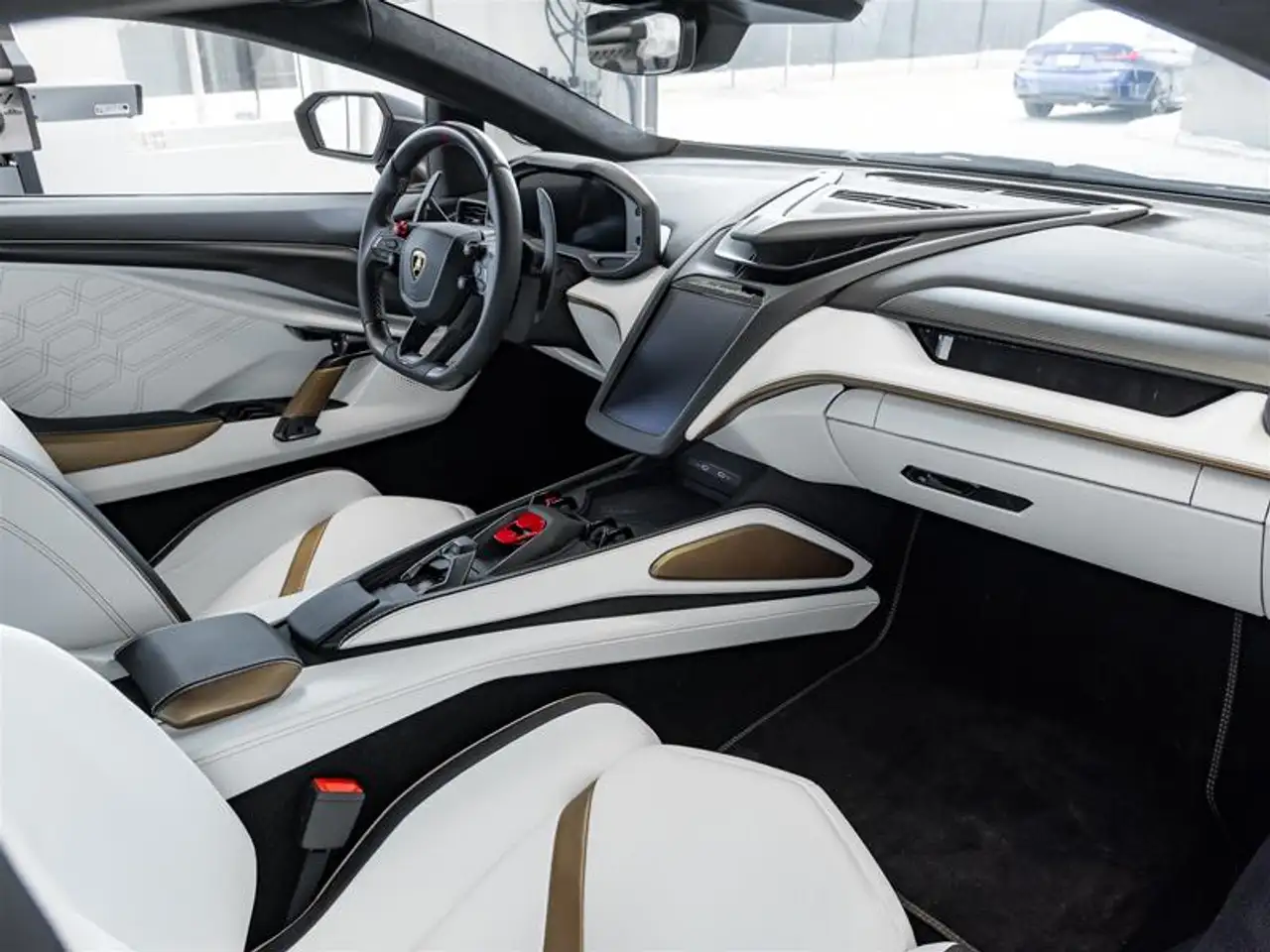 Lamborghini Revuelto - Image 11