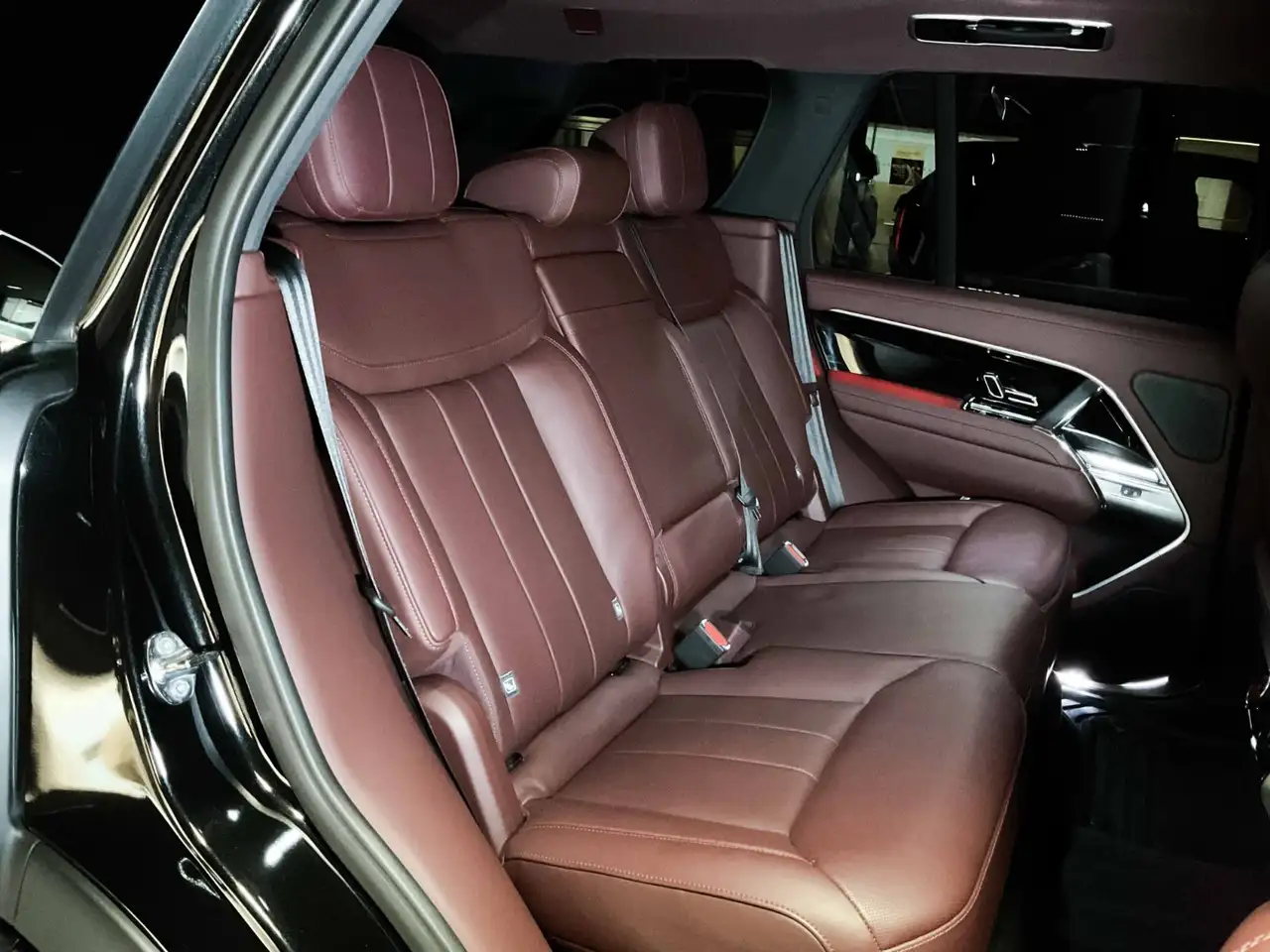 Land Rover Range Rover - Image 21