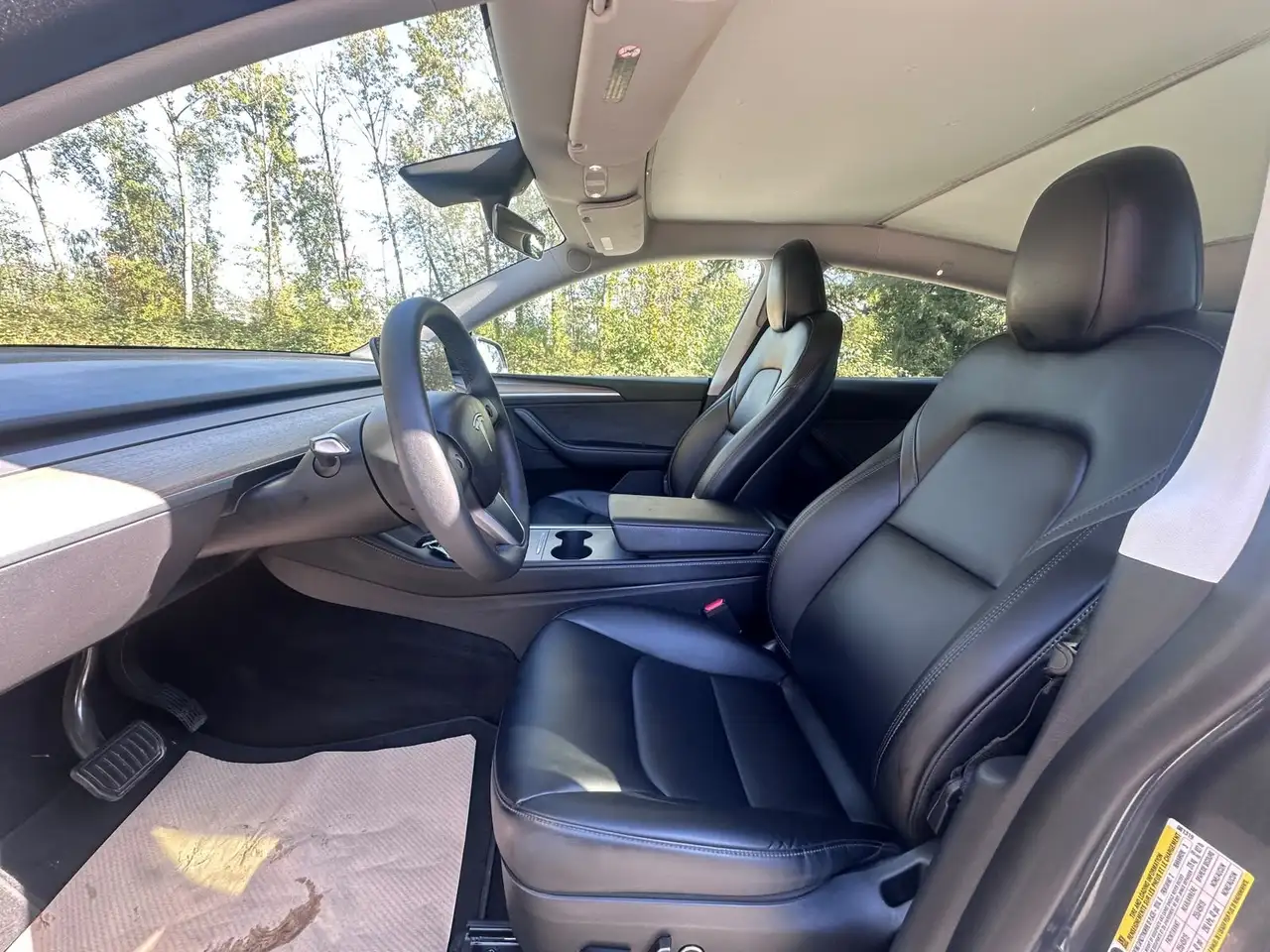 Tesla Model Y - Image 10
