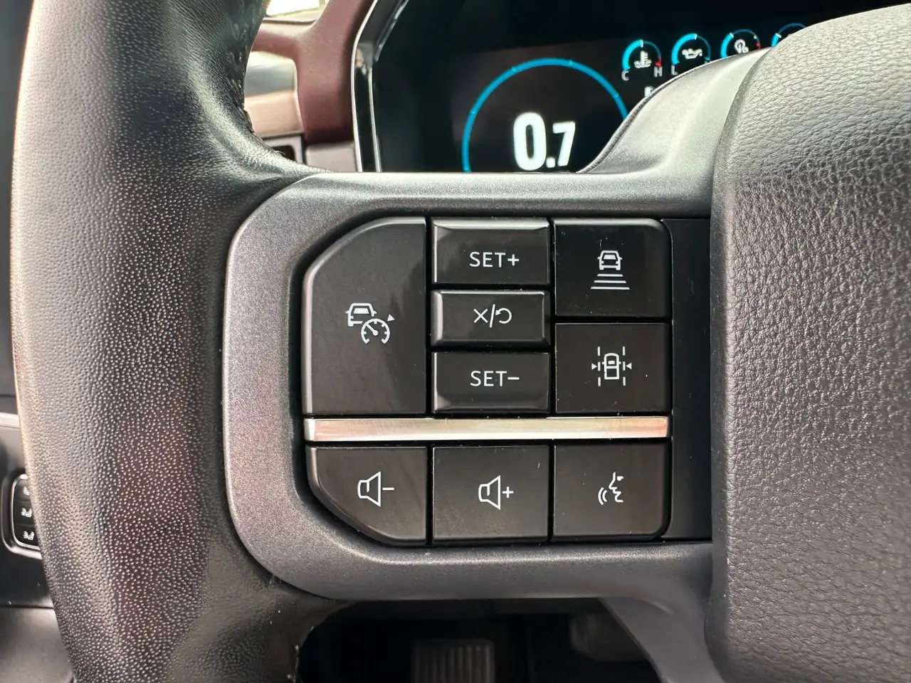 Ford F-150 - Image 26