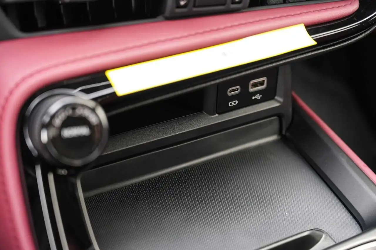 Lexus NX - Image 23