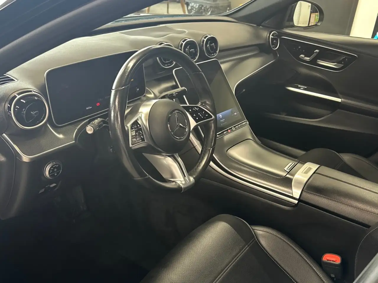 Mercedes-Benz C-Class - Image 13