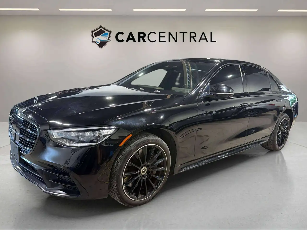 Mercedes-Benz S-Class - Image 1