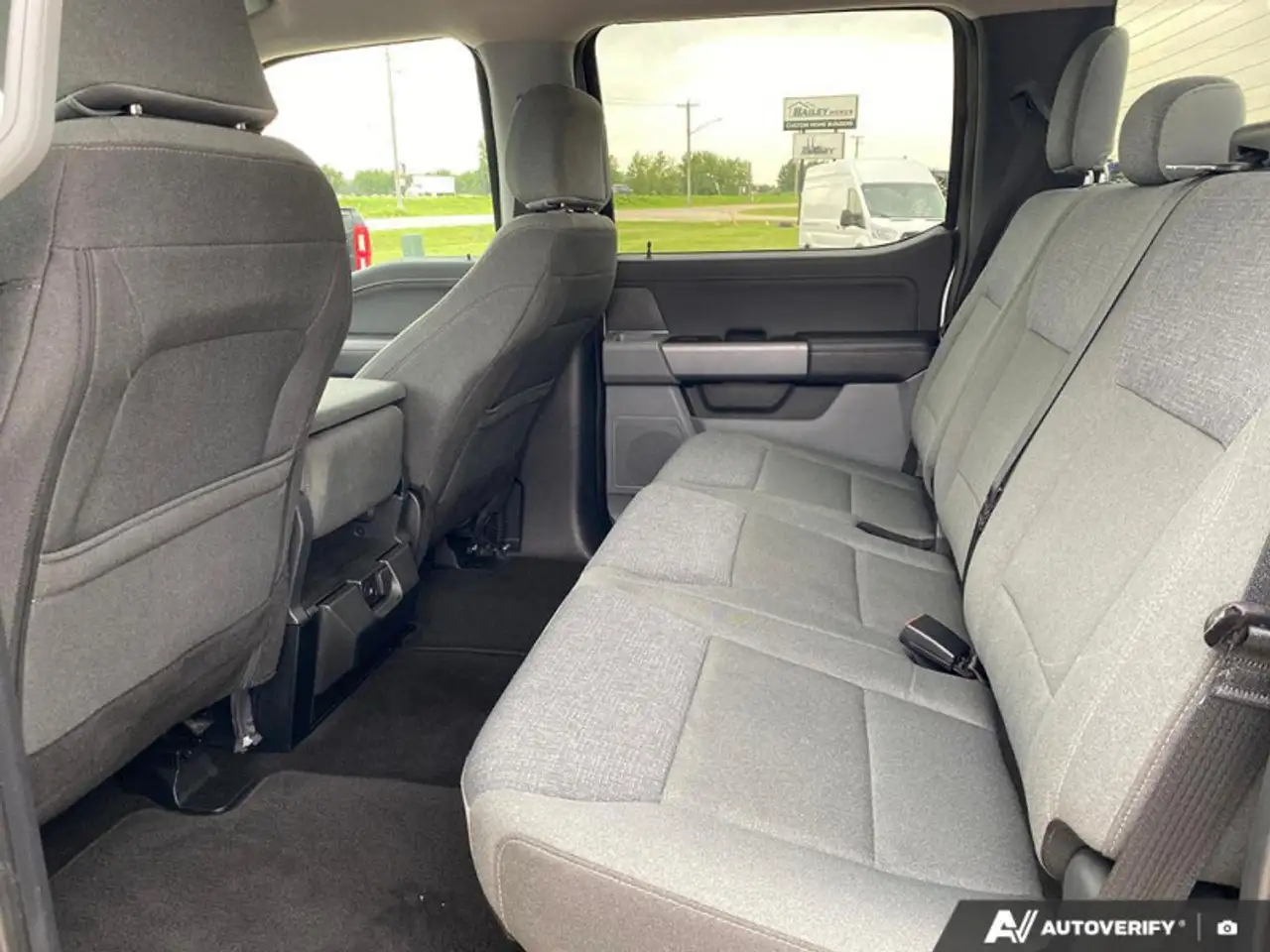 Ford F-150 - Image 20
