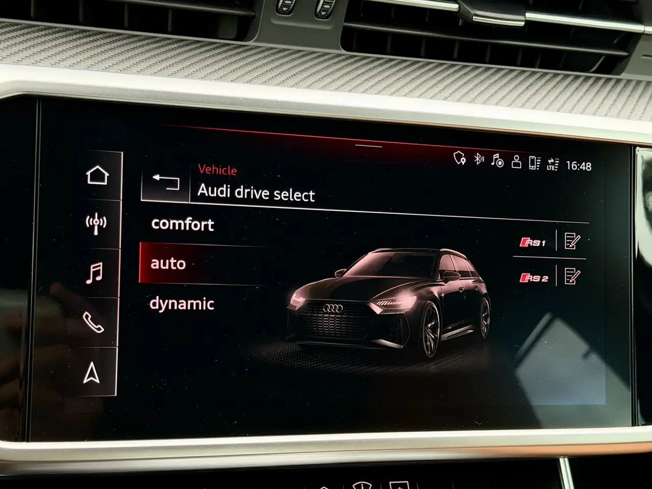 Audi RS6 - Image 33