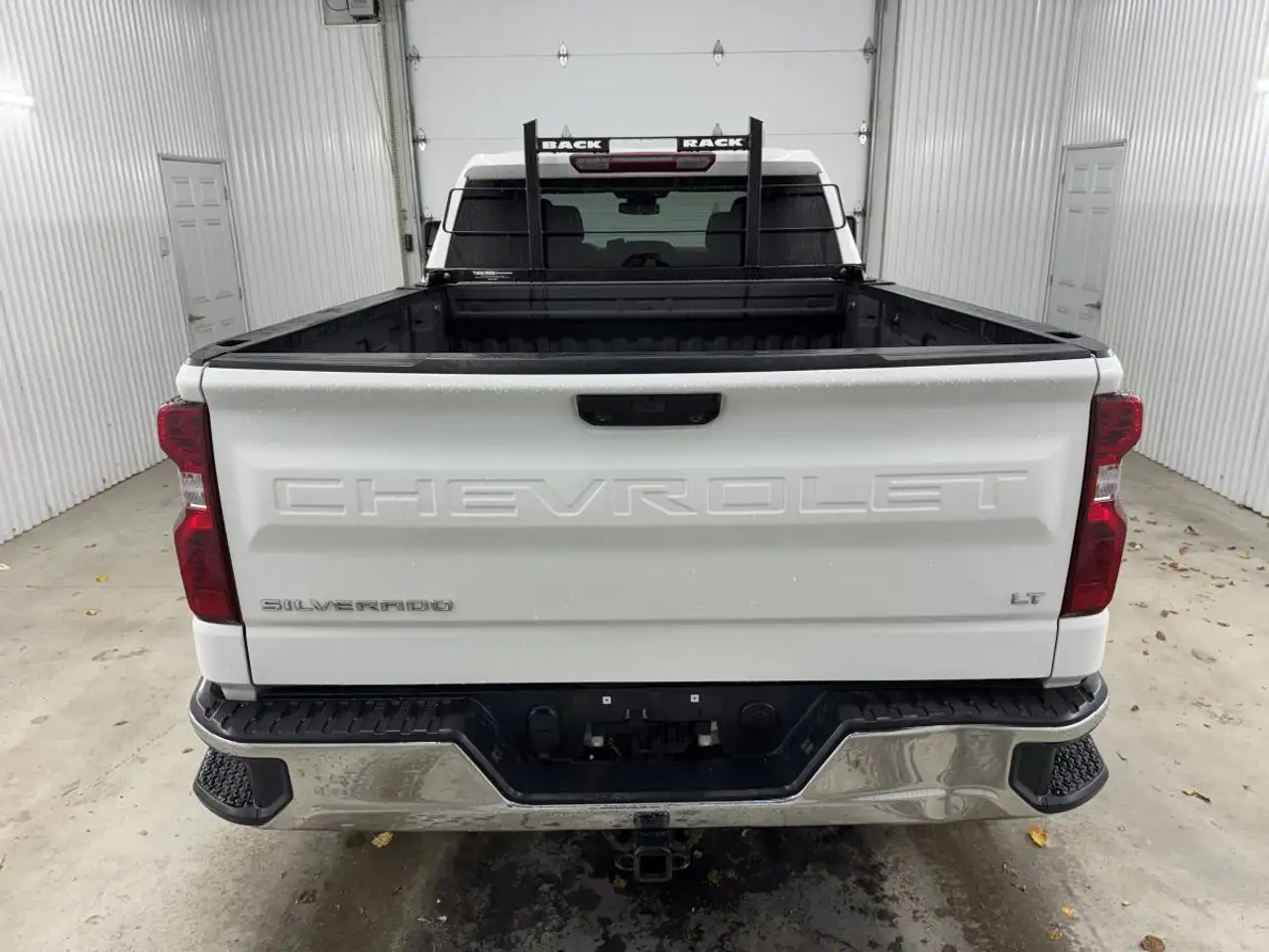 Chevrolet Silverado 1500 - Image 9