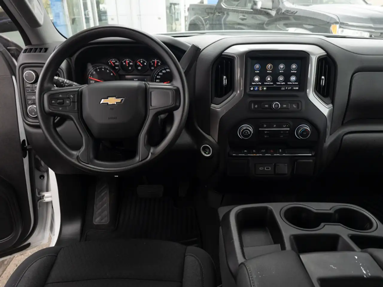 Chevrolet Silverado 1500 - Image 13